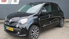 Zwart Gebruikt 2017 Renault Twingo Intens Hatchback | € 8.895 (Eerlijke prijs)