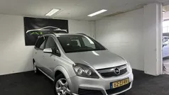 Grijs Gebruikt 2006 Opel Zafira Essentia MPV | € 1.795 (Eerlijke prijs)