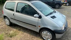 Grijs Gebruikt 2002 Renault Twingo Hatchback | € 1.799 (Eerlijke prijs)