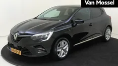 Zwart Gebruikt 2021 Renault Clio V Zen Hatchback | € 13.435 (Eerlijke prijs)
