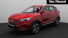 Rood Gebruikt 2023 MG ZS Comfort Sedan | € 25.495 (Eerlijke prijs)