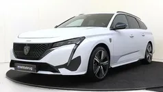 Wit Gebruikt 2024 Peugeot 308 GT Stationwagen | € 27.925 (Eerlijke prijs)