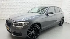 Grijs, metallic lak Gebruikt 2019 BMW 118 M Sport Hatchback | € 17.999 (Super prijs)