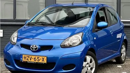 Blauw Occasion 2010 Toyota Aygo Hatchback | € 3.950 (Eerlijke prijs)