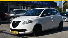 Wit Gebruikt 2015 Lancia Ypsilon Hatchback | € 7.955 (Eerlijke prijs)
