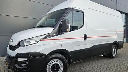 Wit Occasion 2016 Iveco Daily Van | € 10.945 (Goede deal)