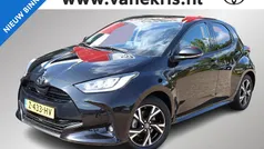 Zwart Gebruikt 2024 Toyota Yaris Hybrid Edition Hatchback | € 26.499 (Eerlijke prijs)