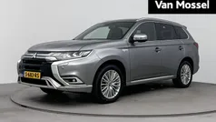 Grijs Gebruikt 2019 Mitsubishi Outlander P-HEV Edition SUV | € 22.940 (Eerlijke prijs)