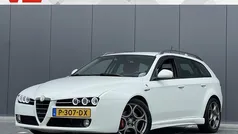 Wit, metallic lak Gebruikt 2009 Alfa Romeo 159 Progression Stationwagen | € 1.748 (Super prijs)