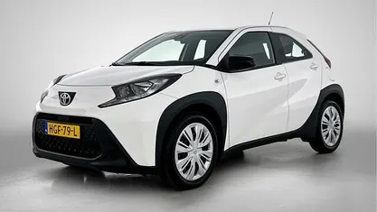 Gebruikt 2025 Toyota Aygo X Play SUV | € 18.950 (Eerlijke prijs)