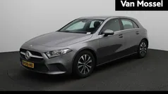 Grijs Gebruikt 2020 Mercedes A180 Business Hatchback | € 22.900 (Super prijs)