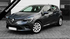 Gebruikt 2021 Renault Clio V Intens Hatchback | € 15.900 (Eerlijke prijs)