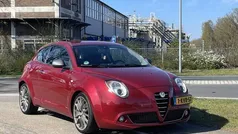 Rood, metallic lak Gebruikt 2013 Alfa Romeo MiTo Distinctive Hatchback | € 5.450 (Eerlijke prijs)