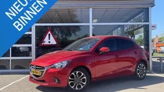 Rood Gebruikt 2016 Mazda 2 Hatchback | € 7.949 (Eerlijke prijs)