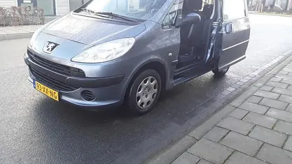 Occasion 2007 Peugeot 1007 MPV | € 1.650 (Eerlijke prijs)