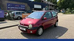 Gebruikt 2001 Renault Twingo Authentique Hatchback | € 995 (Eerlijke prijs)