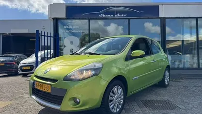 Groen Gebruikt 2011 Renault Clio II Collection Hatchback | € 2.950 (Eerlijke prijs)