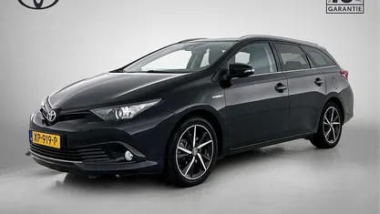 Zwart Gebruikt 2019 Toyota Auris Hybrid Stationwagen | € 19.495 (Eerlijke prijs)
