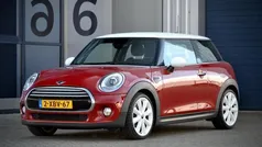 Rood, metallic lak Gebruikt 2014 Mini Cooper Business Hatchback | € 14.880 (Eerlijke prijs)