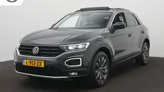Grijs Gebruikt 2021 VW T-Roc Style SUV | € 22.900 (Eerlijke prijs)