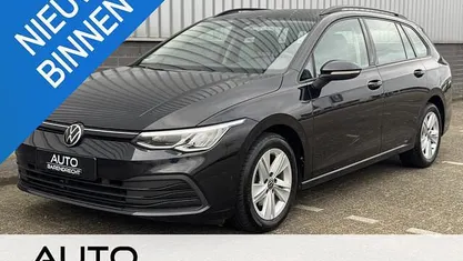 Gebruikt 2021 VW Golf VIII Life Stationwagen | € 20.945 (Eerlijke prijs)