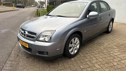 Grijs Gebruikt 2005 Opel Vectra Sedan | € 1.299 (Eerlijke prijs)