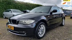 Zwart Gebruikt 2009 BMW 116 Hatchback | € 4.995 (Eerlijke prijs)
