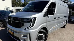 Gebruikt 2024 Renault Master Van | € 36.850 (Eerlijke prijs)