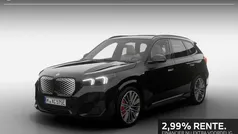 Zwart Nieuw 2025 BMW iX1 M Sport SUV | € 64.806 (Eerlijke prijs)