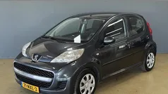 Grijs Gebruikt 2010 Peugeot 107 Urban Move Hatchback | € 2.750 (Eerlijke prijs)