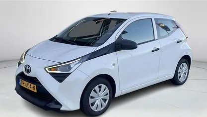 Wit Gebruikt 2018 Toyota Aygo Hatchback | € 9.950 (Eerlijke prijs)