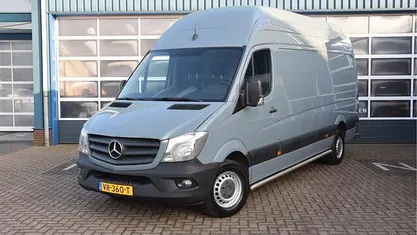 Grijs Occasion 2015 Mercedes 416 Van | € 13.850 (Eerlijke prijs)