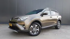Bruin Gebruikt 2016 Toyota RAV4 Style SUV | € 18.945 (Eerlijke prijs)
