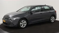 Gebruikt 2022 VW Golf VIII Life Hatchback | € 17.900 (Goede deal)