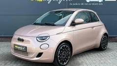 Gebruikt 2022 Fiat 500e La Prima Hatchback | € 20.940 (Eerlijke prijs)