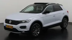 Wit Gebruikt 2019 VW T-Roc Business SUV | € 23.945 (Eerlijke prijs)