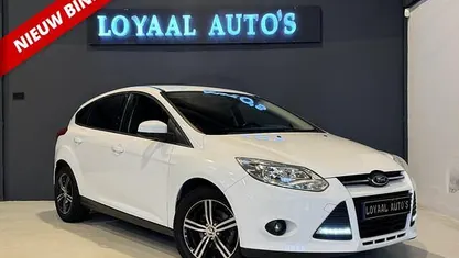 Wit Occasion 2013 Ford Focus Trend Hatchback | € 6.499 (Eerlijke prijs)