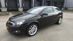 Zwart (metallic) Gebruikt 2008 Opel Astra GTC Executive Hatchback | € 2.799 (Goede deal)