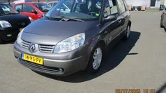 Gebruikt 2005 Renault Scénic II Luxe MPV | € 1.349 (Eerlijke prijs)