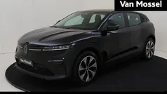 Zwart Gebruikt 2023 Renault Mégane Evolution Hatchback | € 29.940 (Eerlijke prijs)
