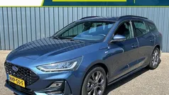 Blauw Gebruikt 2023 Ford Focus ST-Line Stationwagen | € 23.945 (Goede deal)
