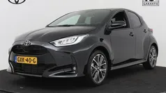 Zwart metallic Gebruikt 2024 Toyota Yaris Executive Hatchback | € 33.950 (Eerlijke prijs)