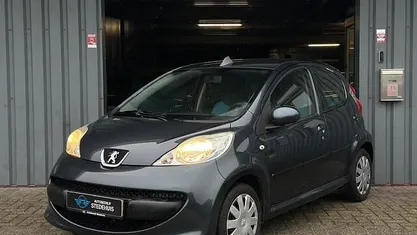 Occasion 2009 Peugeot 107 Hatchback | € 2.499 (Eerlijke prijs)