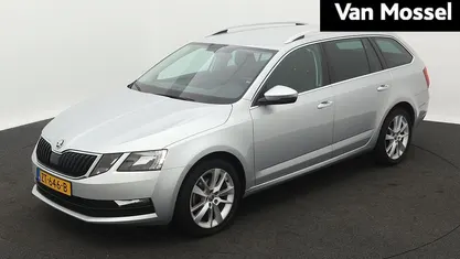 Grijs Occasion 2019 Skoda Octavia Clever Stationwagen | € 16.944 (Eerlijke prijs)