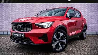 Occasion Volvo XC40 Plus 197 PK (144 kW) 2025 Rood SUV