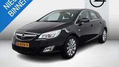 Zwart Gebruikt 2010 Opel Astra Cosmo Hatchback | € 5.299 (Eerlijke prijs)