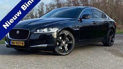 Zwart Gebruikt 2017 Jaguar XF Portfolio Sedan | € 16.995 (Goede deal)