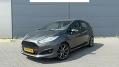 Grijs, metallic lak Gebruikt 2016 Ford Fiesta ST-Line Hatchback | € 10.950 (Eerlijke prijs)