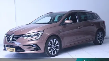 Bruin Gebruikt 2021 Renault Mégane IV Intens Stationwagen | € 18.595 (Eerlijke prijs)
