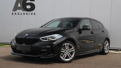 Gebruikt 2022 BMW 118 M Sport Hatchback | € 26.900 (Eerlijke prijs)